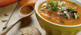 Healthy Holiday Recipes: Roasted Pumpkin-Apple Soup