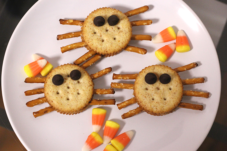 Healthy Halloween Treats - Spider Crackers