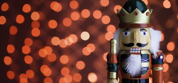 Nutcracker's disease affects a person's veins and arteries