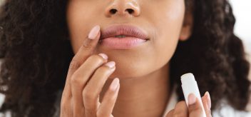 how to treat chapped lips