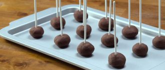 Video Recipe: No-Bake Black Bean Brownie Pops