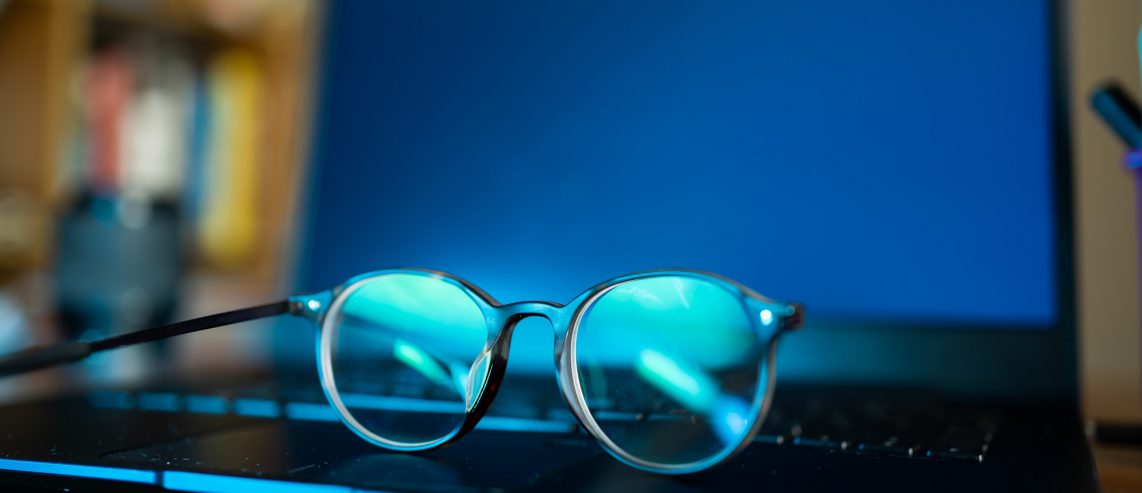 蓝光眼镜真的有用吗?