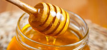 Can Honey Treat a Sore Throat?