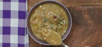 This easy slow cooker cannellini bean soup isis healthy, filling, and delicious.